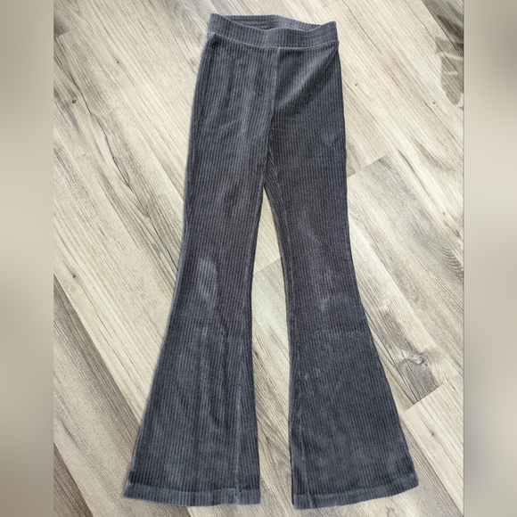 Aerie Ribbed Flare Wide Leg Soft Velvet Pants Dark Charcoal Gray XS Regular - Picture 2 of 7